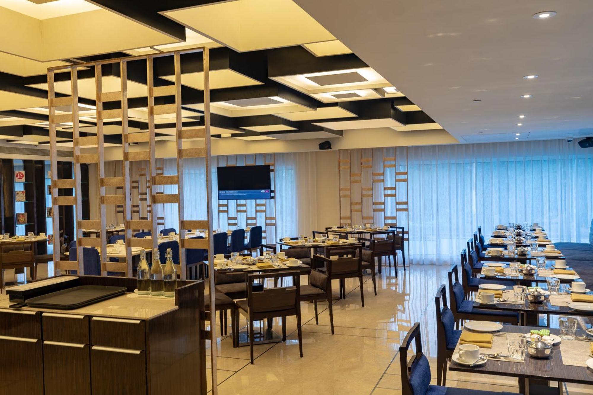 Rpj Hotel ראג'קוט מראה חיצוני תמונה