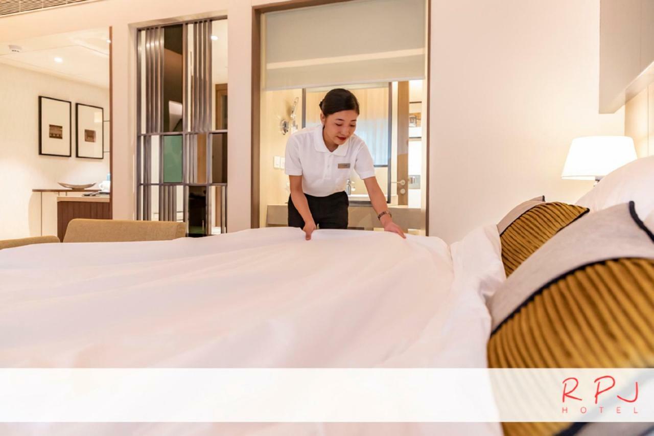 Rpj Hotel ראג'קוט מראה חיצוני תמונה